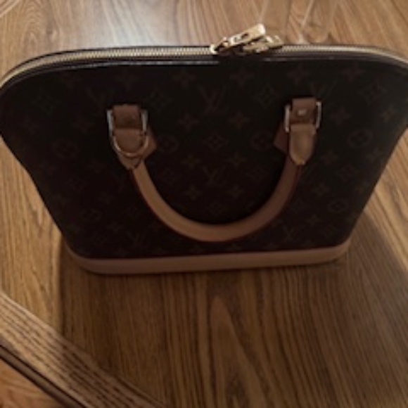 Elegant tan leather fun bag - Picture 4 of 10